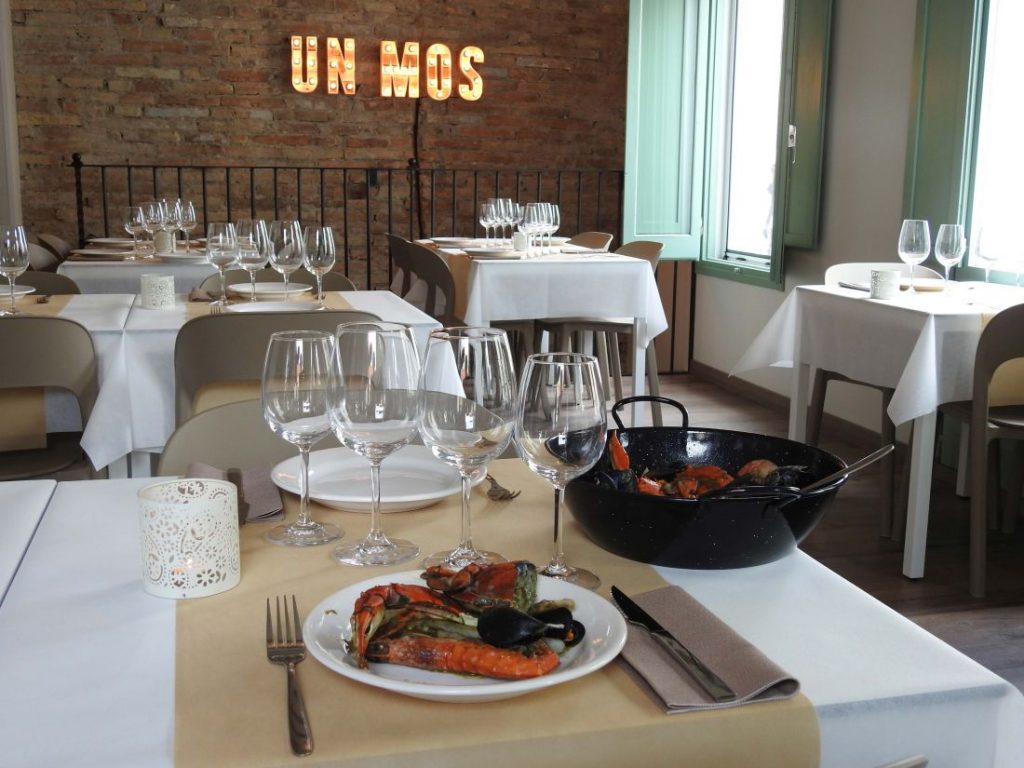Un Mos Sant JAume d'Enveja Restaurant