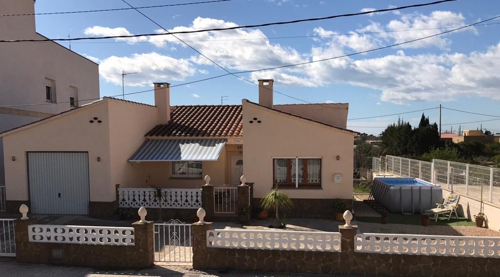 Casa Félix, allotjament turístic a Sant Jaume d'Enveja